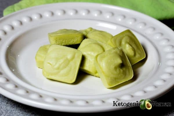 matcha tea fat bomb keto ketogenicwoman.com