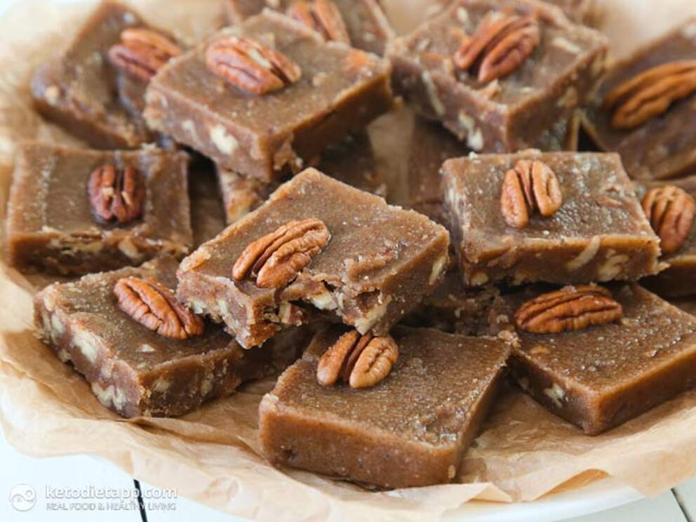 maple pecan fudge fat bomb ketodietapp.com