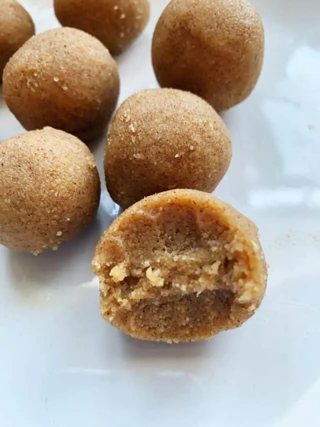 no bake gingerbread fat bombs keto linneyville.com