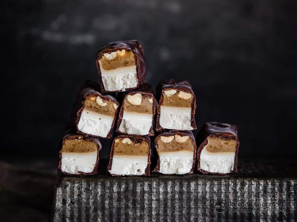 keto snickers bar fat bomb ketodietapp.com