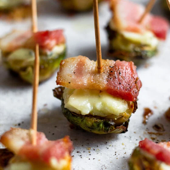 Crispy-Brussel-Sprouts-with-Bacon-and-Cheese